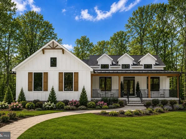 981 Day Rd, Sykesville, MD 21784