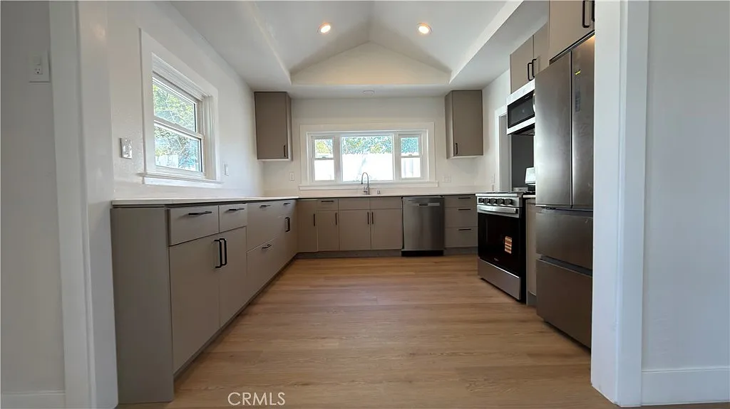 3 bed, 1507 sqft, $4,300 — Photo 2