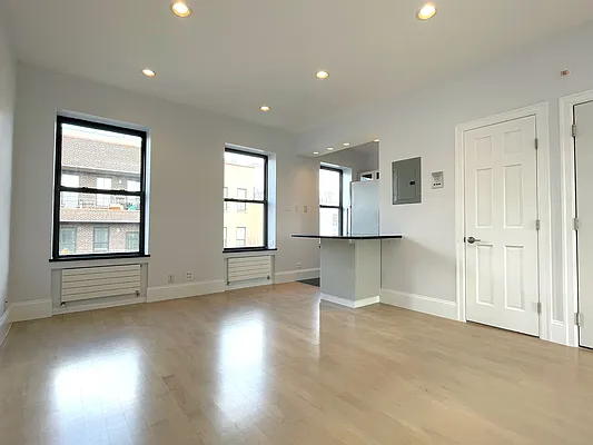 Rented by (Legacy) Elegran | media 26