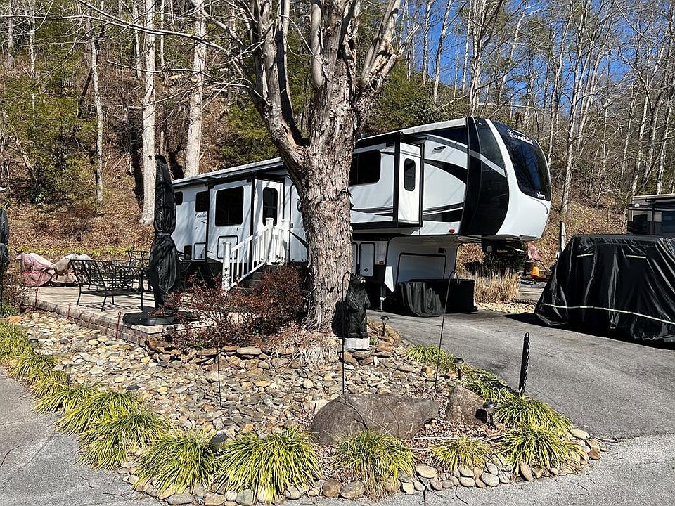 1st image of 4229 E Parkway Lot 327
