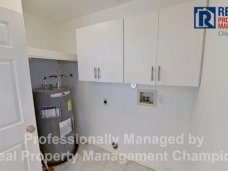 3825 Mayfield Ct — Photo 8