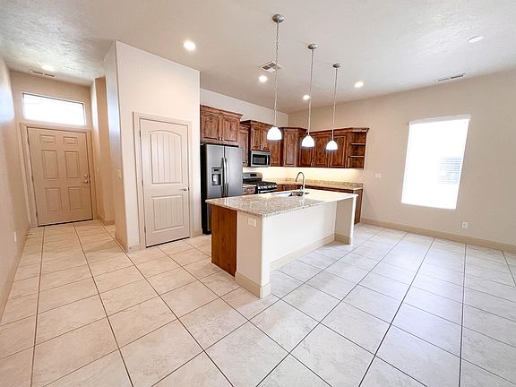 3rd image of 253 N 2530 W