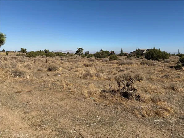 0 Smoke Tree Rd, Phelan, CA 92371