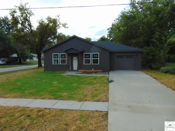 501 W 4th St, Clinton, MO 64735