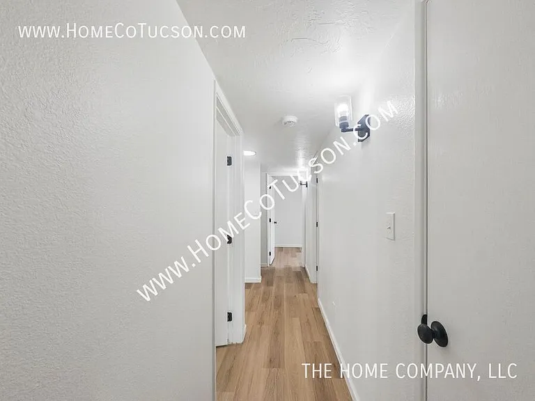 5123 Paseo Las Palmas — Photo 18