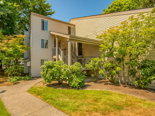 10194 SW Trapper Ter, Beaverton, OR 97008