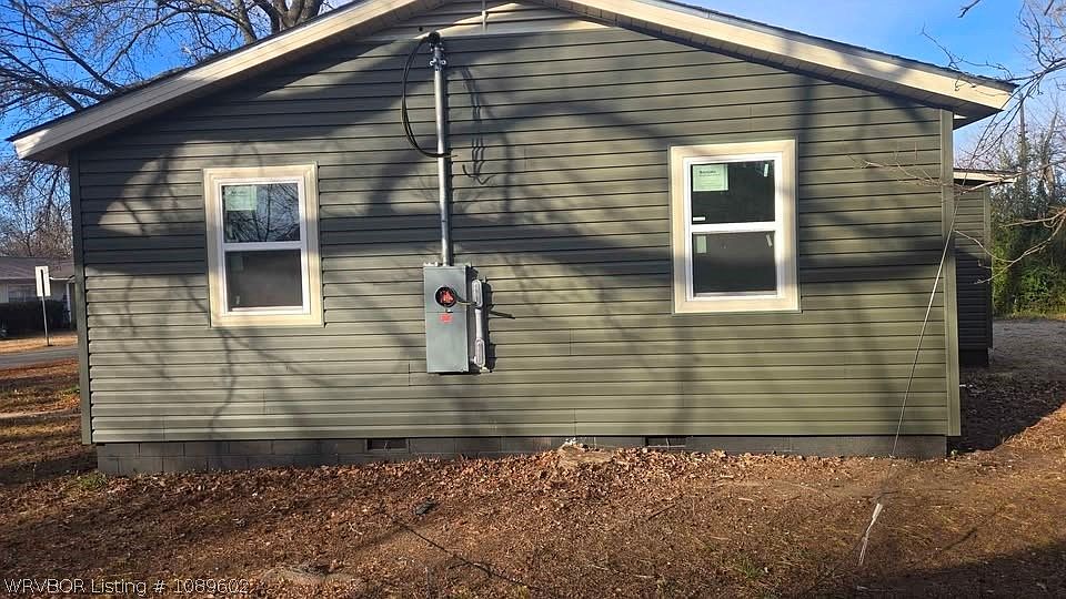 1st image of 825 E Mary Ave