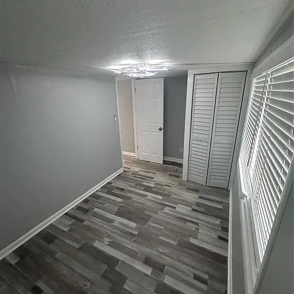 128 W North St — Photo 14