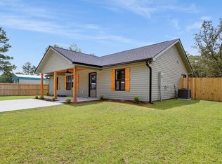 376 Shorey Dr, Defuniak Springs, FL 32433