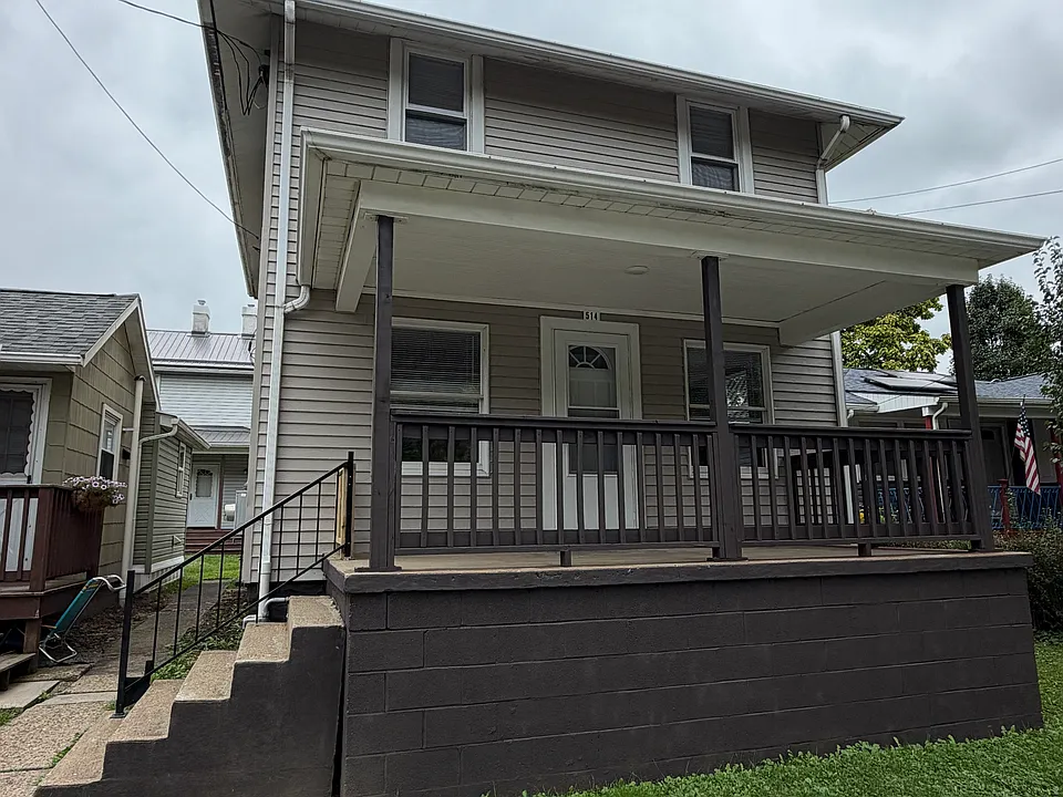 514 Railroad St