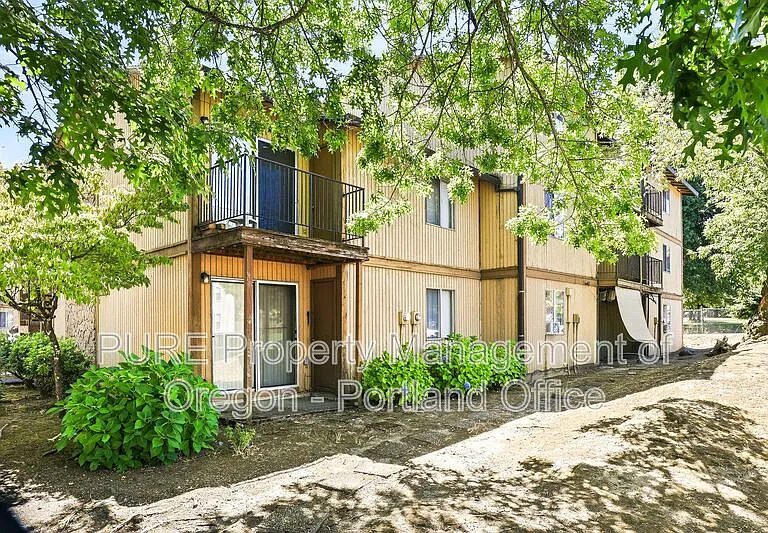 Parkway Garden — Photo 85