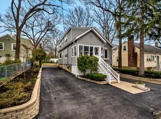 15 Carl Rd, Arlington, MA 02474