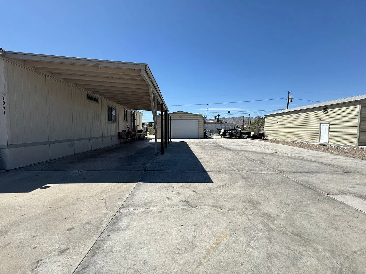 3 BR 2 Bath Fully Remodeled, RV Parking, Gated yard — Photo 4