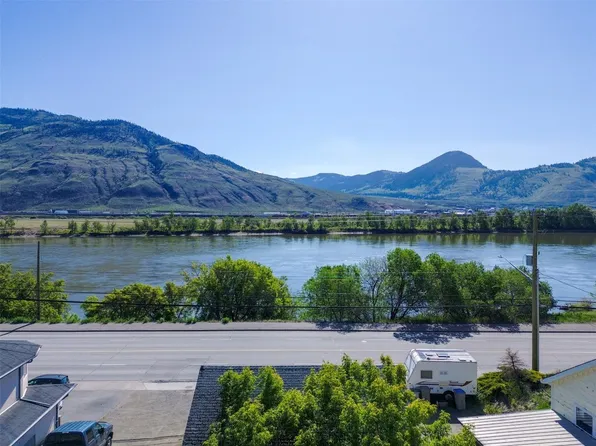 2042 Westsyde Rd, Kamloops, BC V2B 7C2