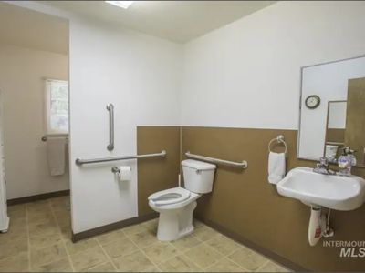 107 S Holly St, Nampa, ID, 83686