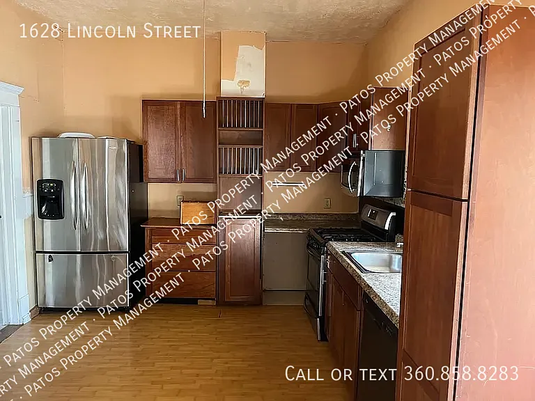 1628 Lincoln St — Photo 10