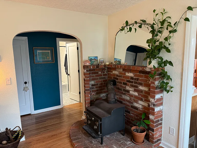 837 G St — Photo 19