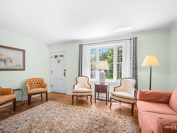 5th image of 149 Edgebrook Rd