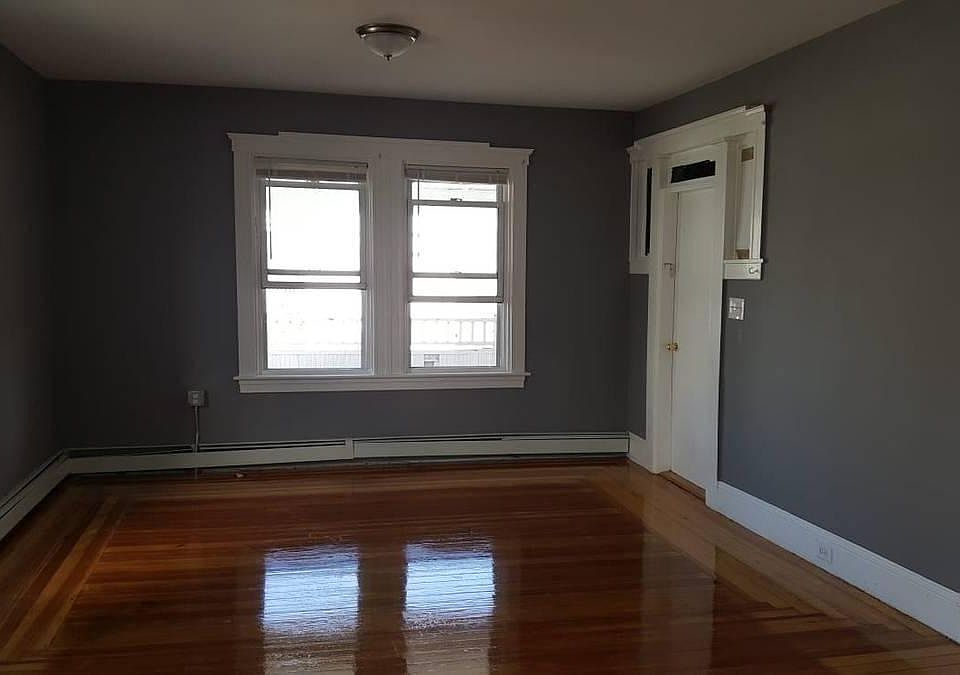 2nd image of 575 Elm St