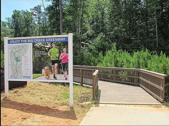 12 mile trail access in the neighborhood