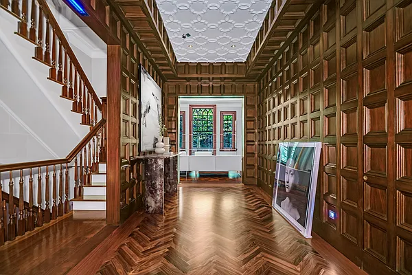 Sold by Societe Real Estate | media 4