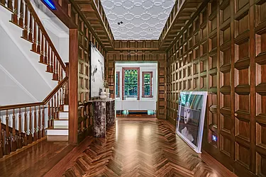 Sold by Societe Real Estate