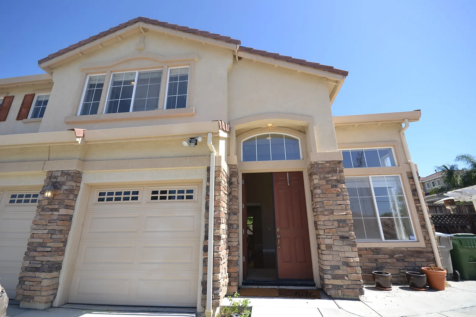 1262 Fleming Ave photo 1