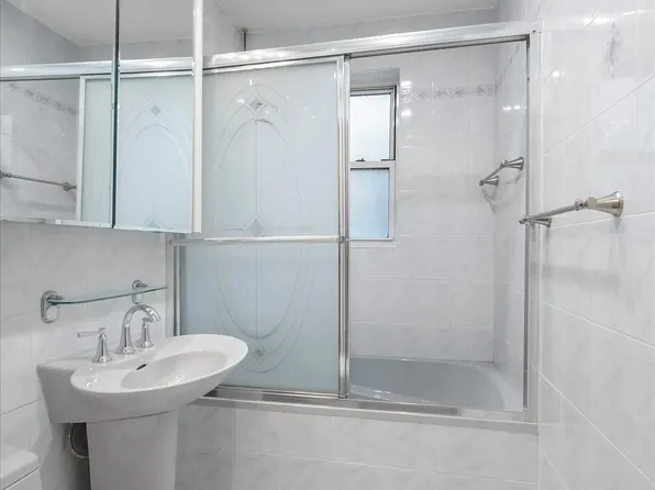 65-35 Yellowstone Boulevard image 10 of 10