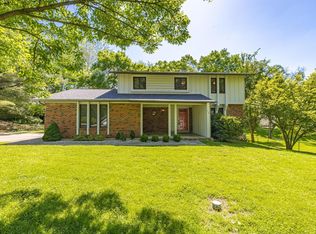 466 Chamberlin Dr, Ballwin, MO