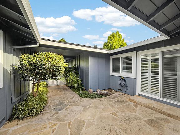 4th image of 339 Mockingbird Circle