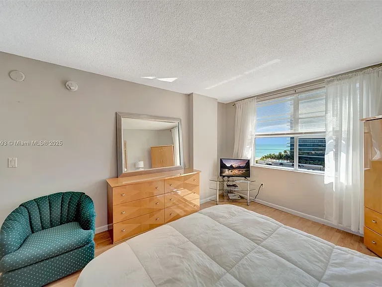 1950 S Ocean Dr #7G — Photo 8
