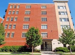 2300 W Saint Paul Ave #A302, Chicago, IL 60647