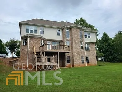 5 bed, 4.0 bath, 3445 sqft, $3,450 — Photo 2