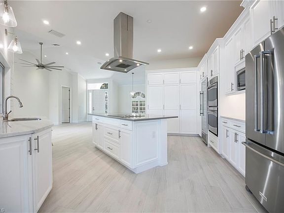 5th image of 7505 Cordoba Cir