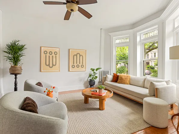 203 Lefferts Avenue TWNH image 3 of 10