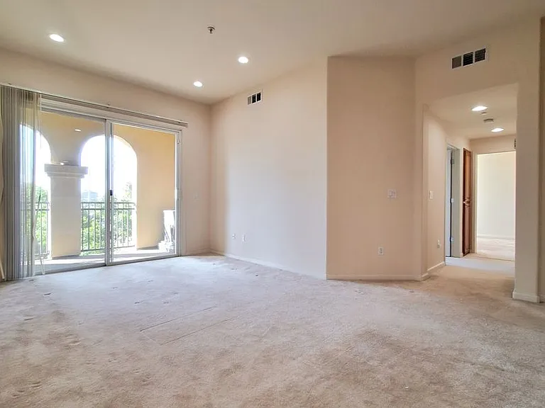 1883 Agnew Rd #304 — Photo 2