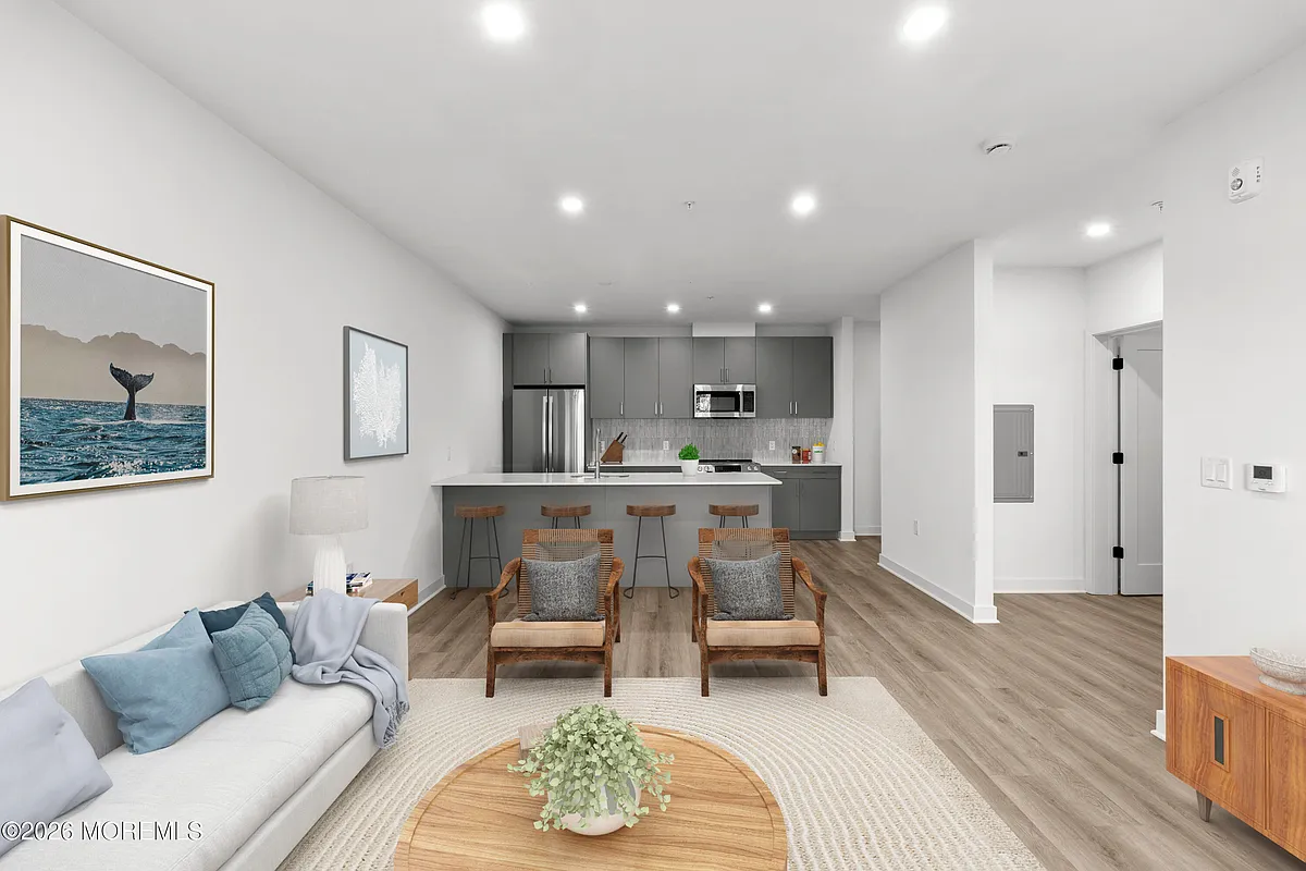 Building Photo - 180 Morris Ave #203