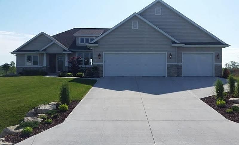 1st image of 5031 Wild Meadow Dr