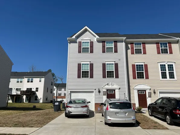 220 Streamview Dr, Fredericksburg, VA 22405