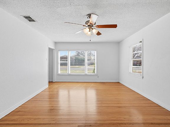 2nd image of 3302 28th St