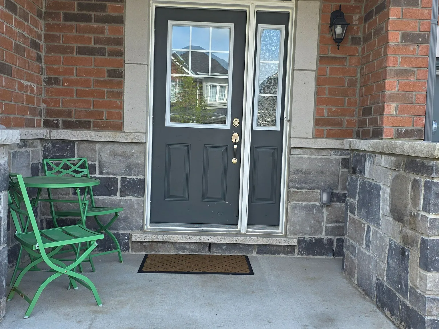 3 bed, $2,800 — Photo 1