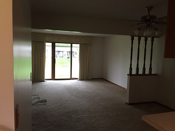 2nd image of 5960 Leisure South Dr SE