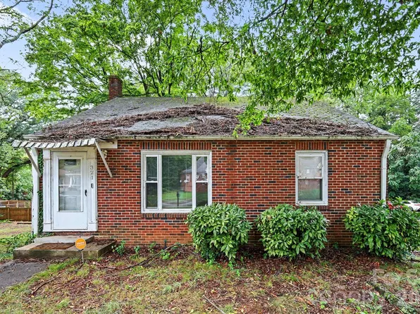 321 N Bost St, Statesville, NC 28677