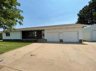816 Main St, Quinter, KS 67752