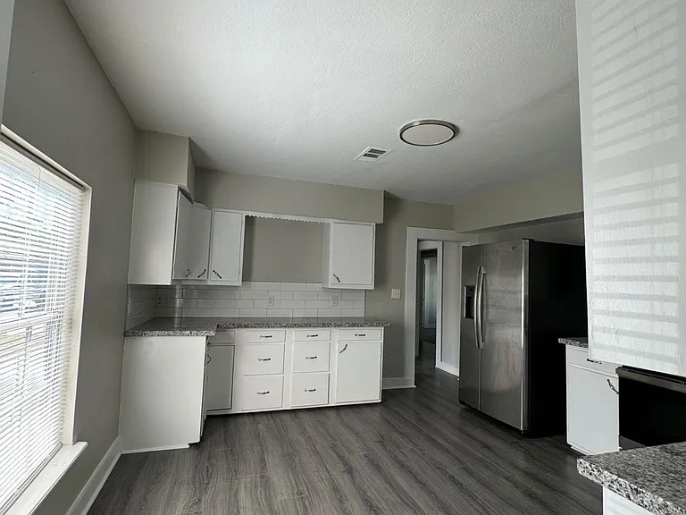 8708 Lanewood Dr — Photo 9