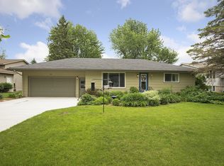 315 Cedar St S, Belle Plaine, MN 56011