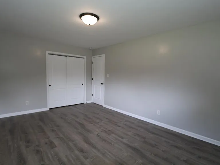 5465 Maryland St — Photo 16