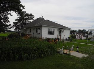 1581 N 44th Rd, Earlville, IL 60518