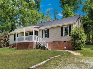 3218 Broadhurst Ln, Clover, SC 29710