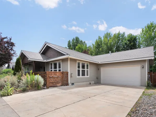 20705 Snow Peaks Dr, Bend, OR 97701